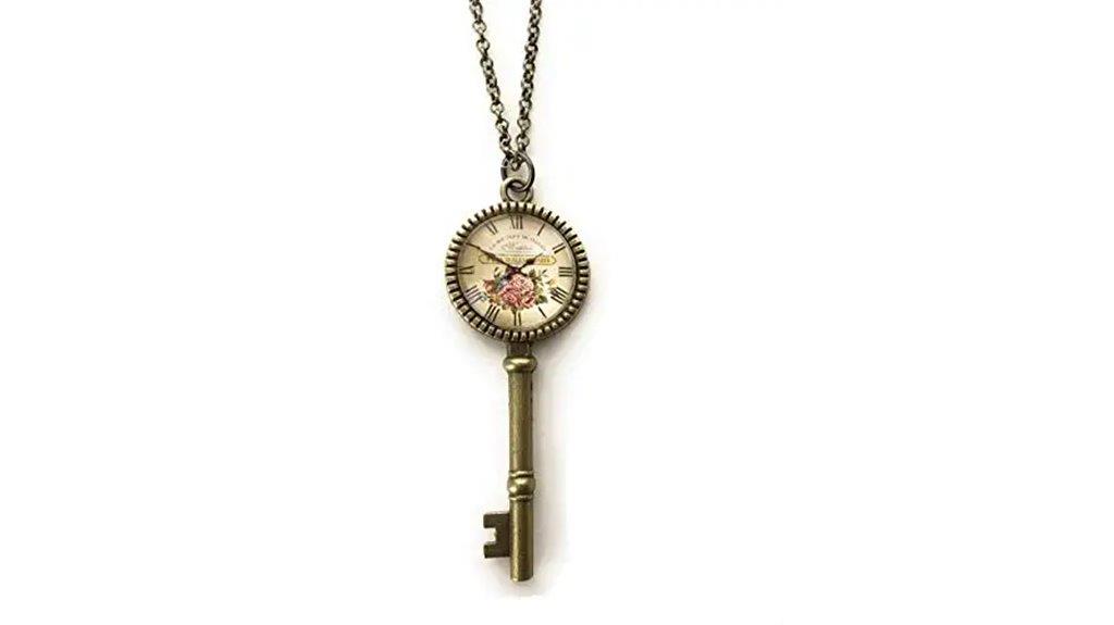 vintage floral pendant necklace